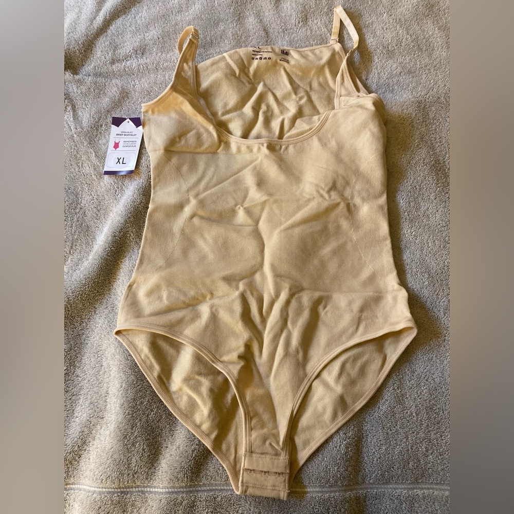 Empetua body suit open bust style size xl new with tags